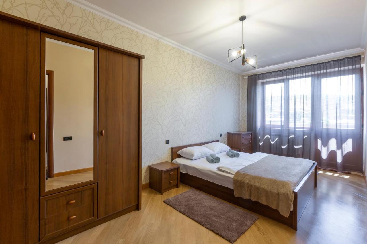Umba Apartment N4 - Balcony And Mount Ararat View Yerevan Ngoại thất bức ảnh